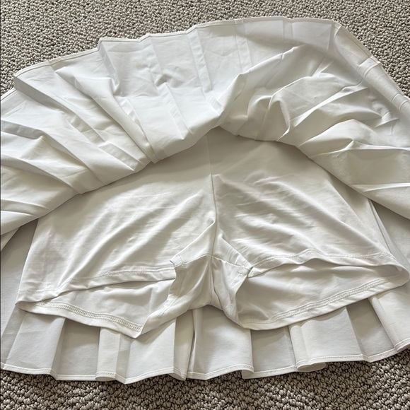 Garage White Mini Skort - Picture 7 of 7